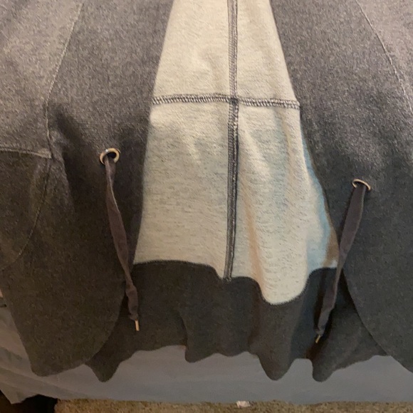 Champions sweater with tie in front. Lightly worn - Picture 3 of 5